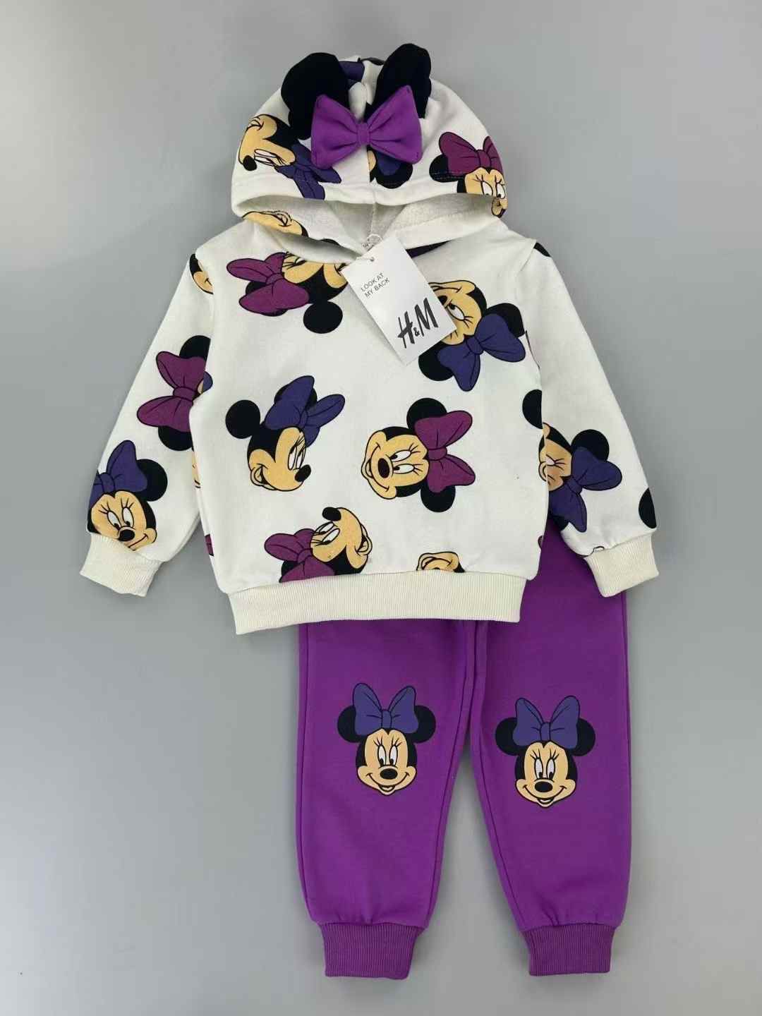 Set Minnie Mouse con capucha 3D