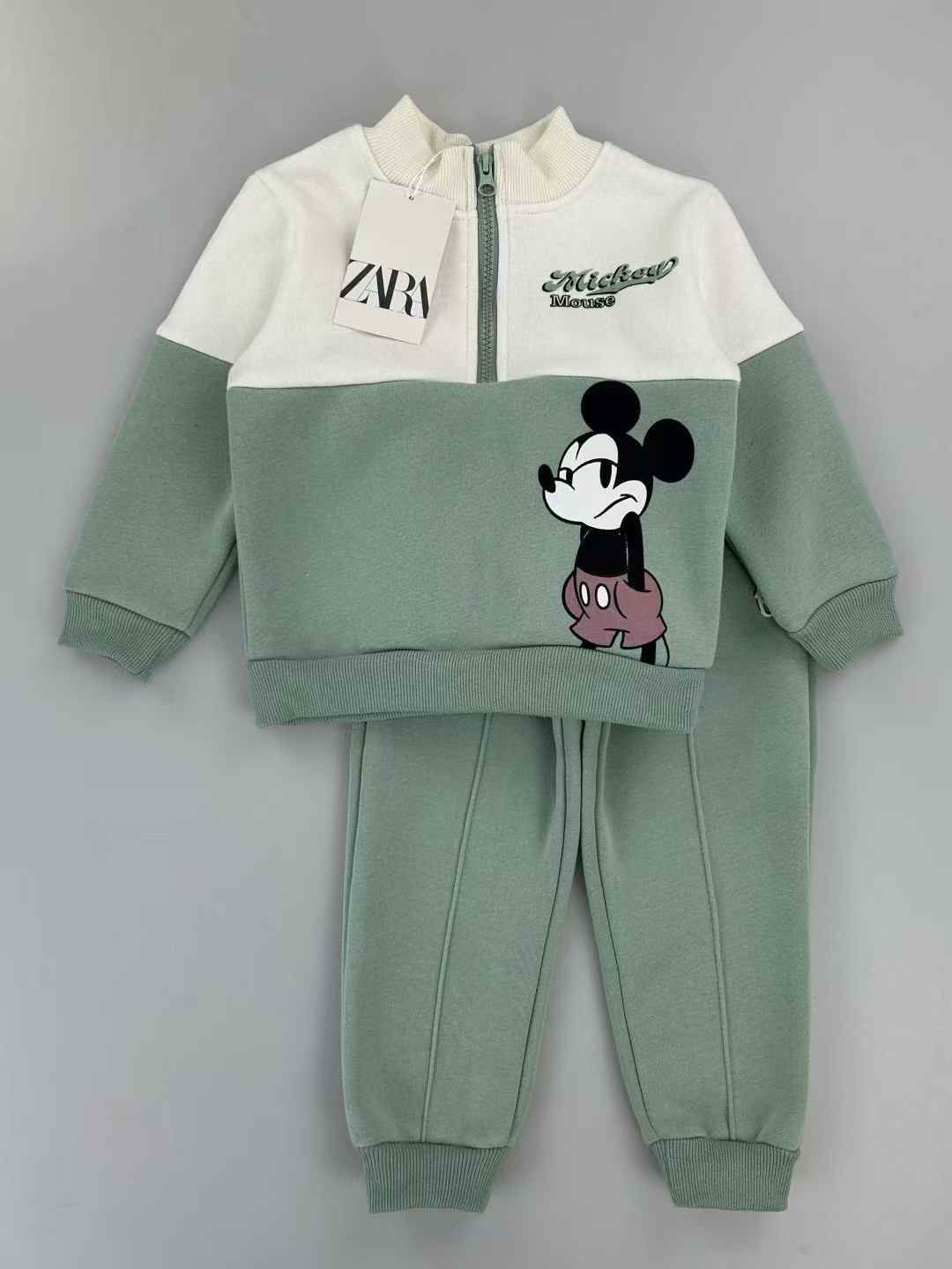 Set Mickey Mouse Verde Pastel